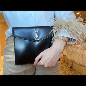SAINT LAURENT ENVELOPE CLUTCH